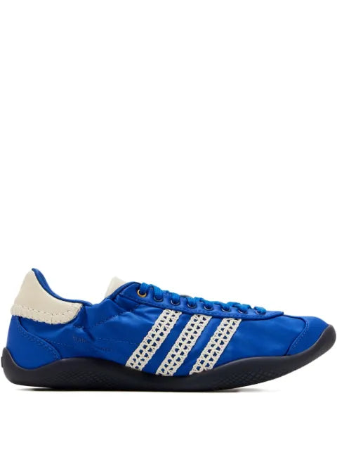 adidas - Lace-Stripes Sneakers