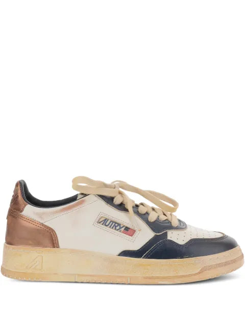 Autry - Medalist Low Super Vintage Sneakers